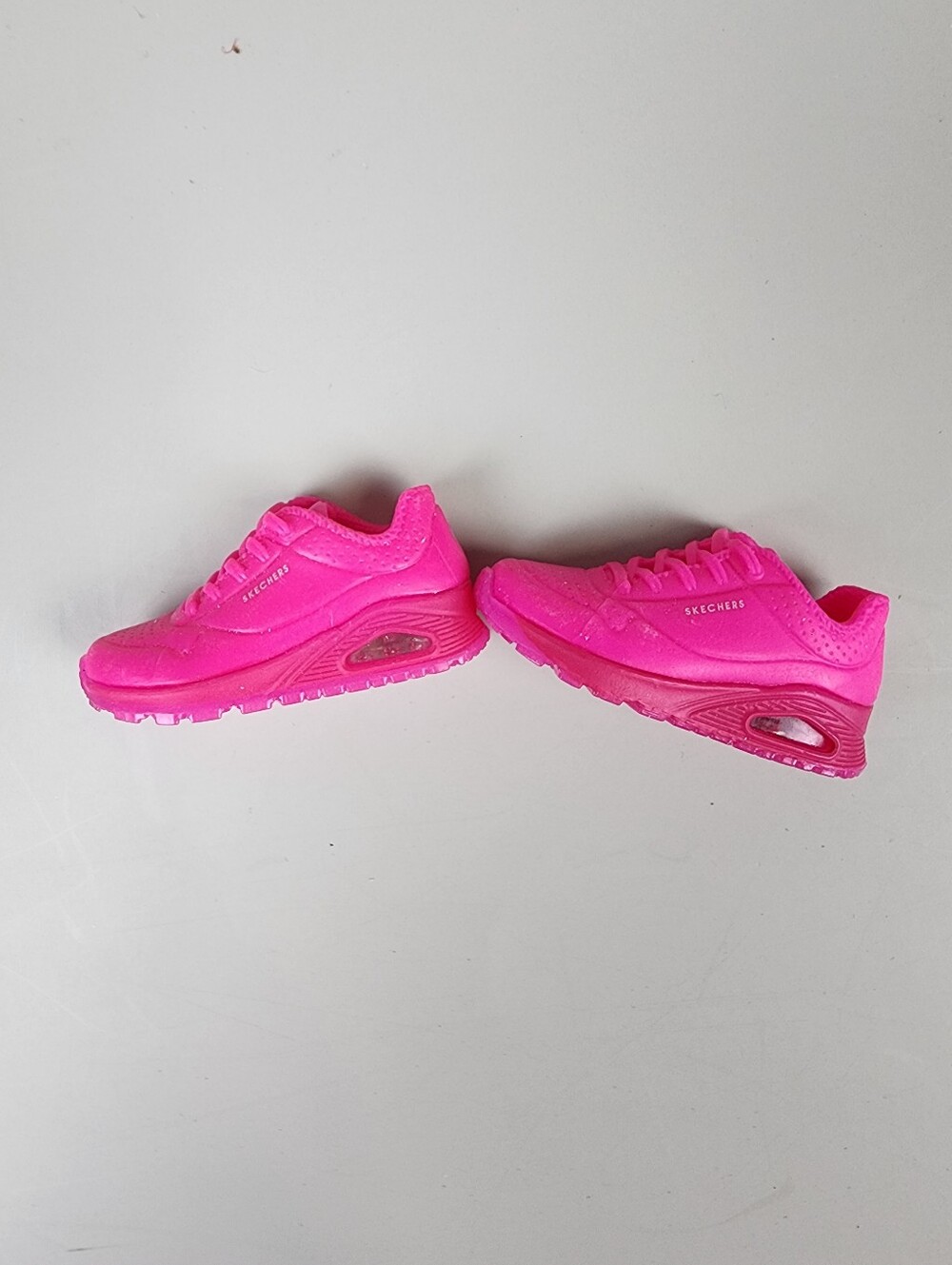 ZURU Mini Brands Sneakers Bundle 6 Shoes Reebok Skechers Pink Lot Craft Display - Picture 11 of 15